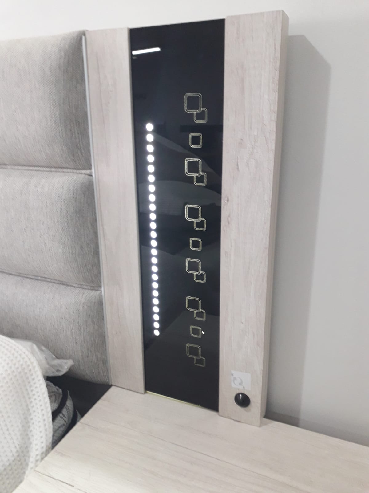Respaldo NIZA melamina con Tapizado y luces led - Imagen 6