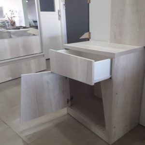 Mesa de Luz Volentiera Kendor de Melamina (Cajón + Puerta) - Imagen 2